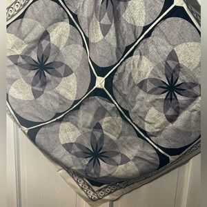 Oscar de la Renta Silk Scarf Shawl